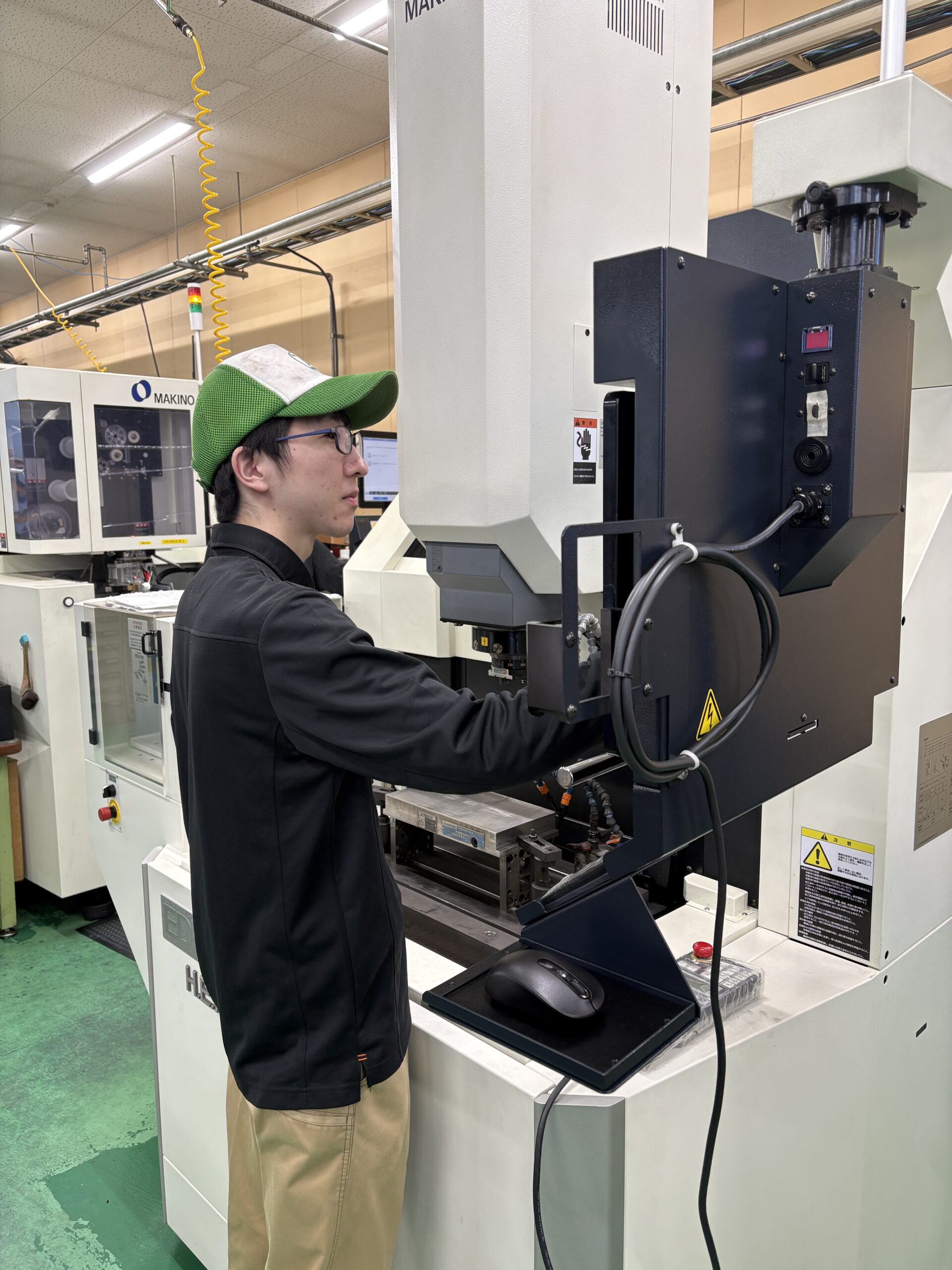 Q.仕事内容は？／A.プラスチック精密金型加工